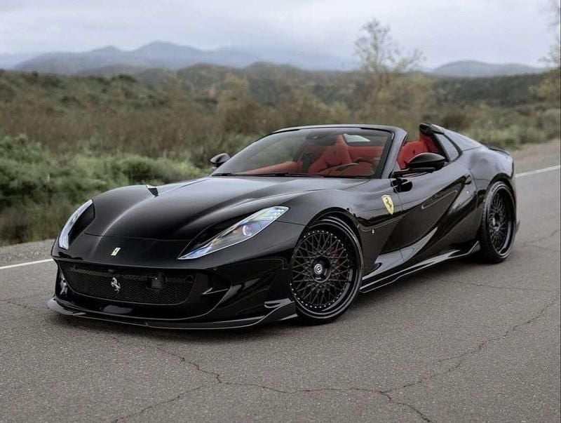 Negro Usado 2021 Ferrari 812 Descapotable | 445.900 € (Precio justo) - Imagen 1/1
