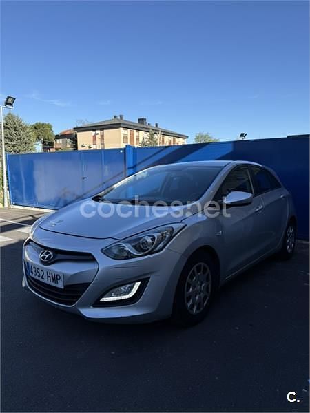 Usado Hyundai i30 90 CV (66 kW) 2012 Gris / plata Berlina