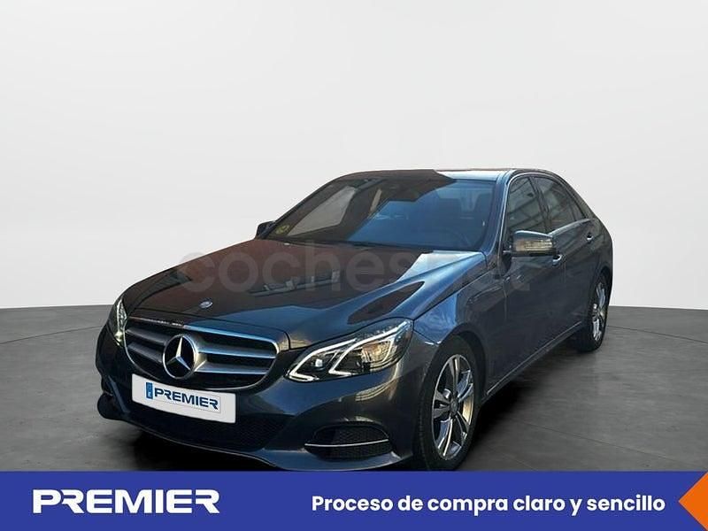 Usado Mercedes E220 Edition 170 CV (125 kW) 2014 Gris Berlina