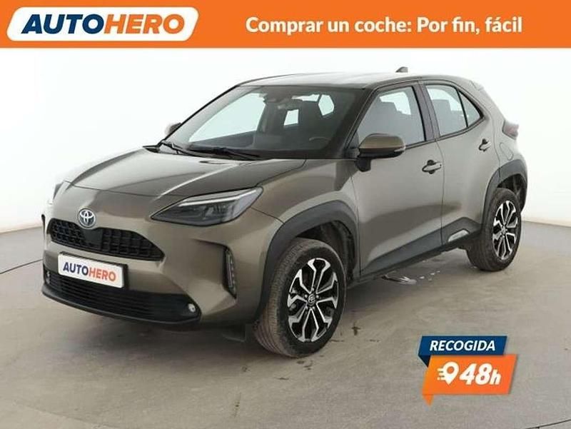 Usado Toyota Yaris Cross Active 120 CV (88 kW) 2023 Gris SUV