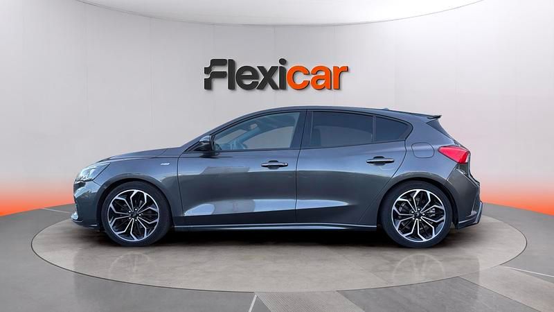 Usado Ford Focus ST-Line 125 CV (91 kW) 2021 Gris Berlina