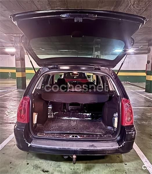 Usado Peugeot 307 143 CV (105 kW) 2004 Negro Familiar