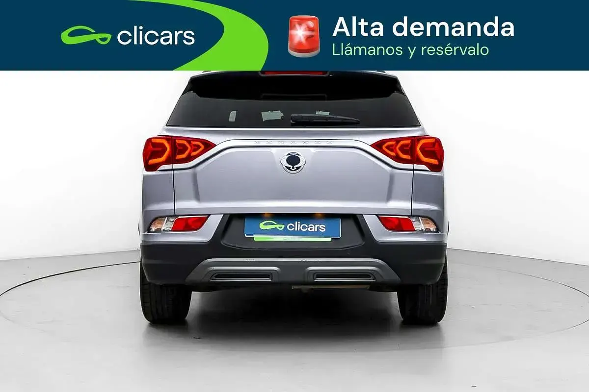 Usado SsangYong Korando 136 CV (100 kW) 2023 Gris SUV