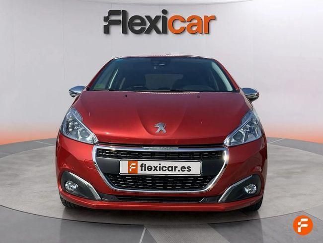 Usado Peugeot 208 Active 110 CV (80 kW) 2019 Rojo Utilitario
