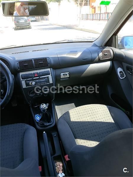 Gris / plata Usado 2004 Seat Toledo Sport Berlina | 2700 € (Precio justo) - Imagen 1/4