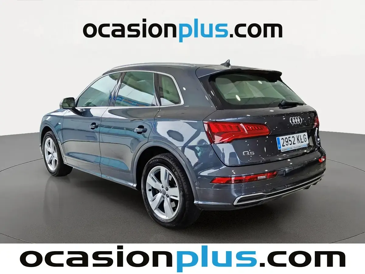 Käytetty Audi Q5 S-Line 190 HP (139 kW) 2018 Harmaa Katumaasturi