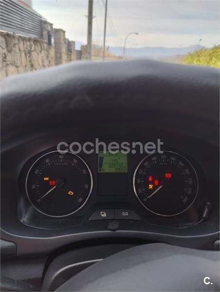 Blanco Usado 2014 Skoda Fabia Berlina | 4900 € (Precio justo) - Imagen 1/4