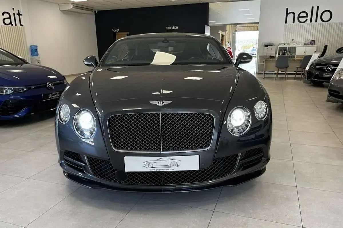 Usado Bentley Continental 635 CV (467 kW) 2015 Gris Coupe
