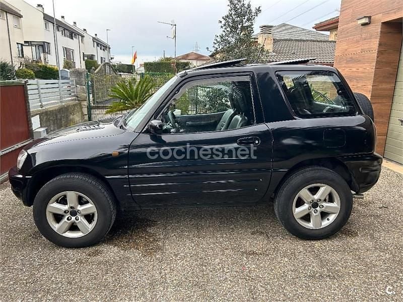 Usado Toyota RAV4 129 CV (94 kW) 1995 Negro SUV