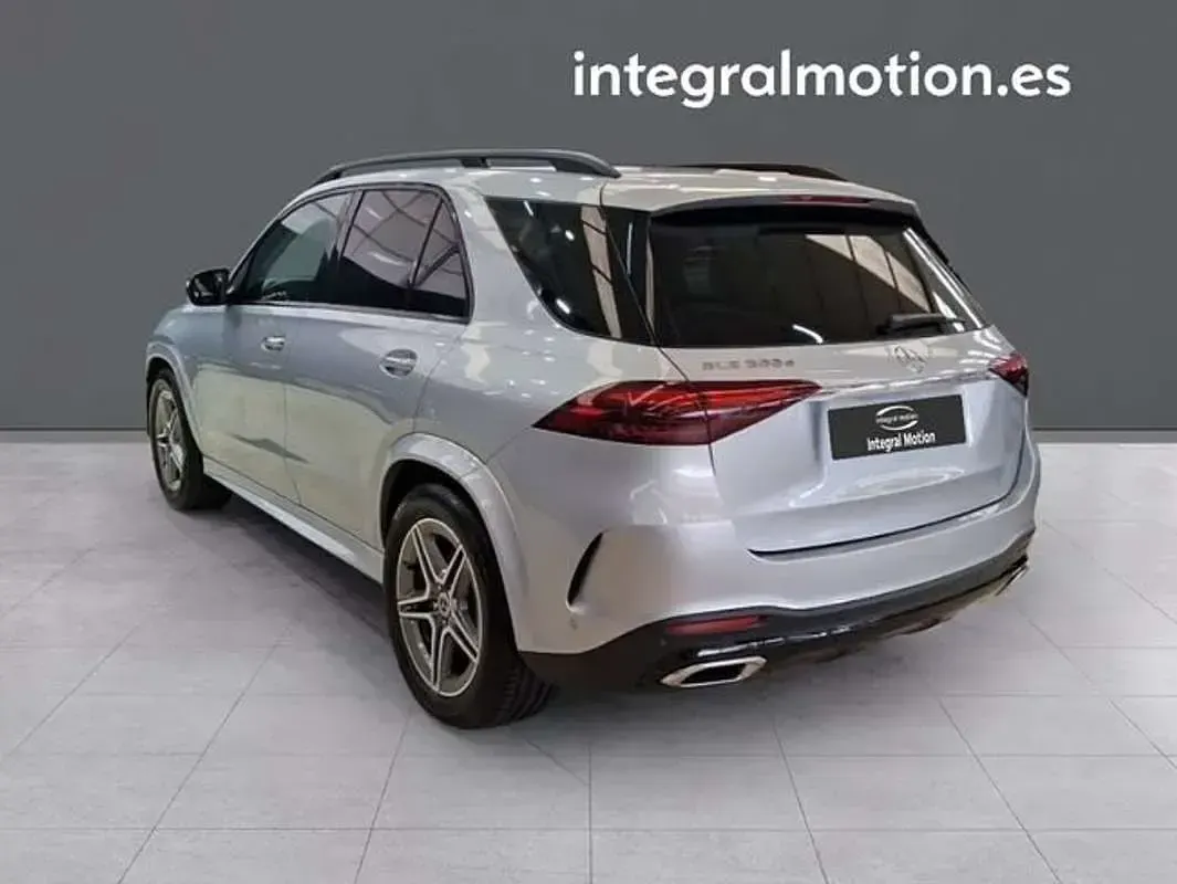 Usado Mercedes GLE300 269 CV (197 kW) 2025 Gris SUV