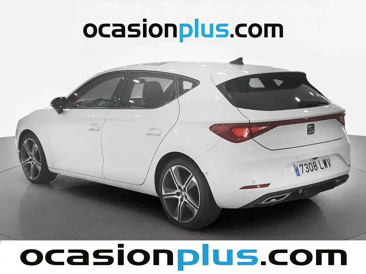 Usado Seat Leon FR 150 CV (110 kW) 2022 Blanco Utilitario