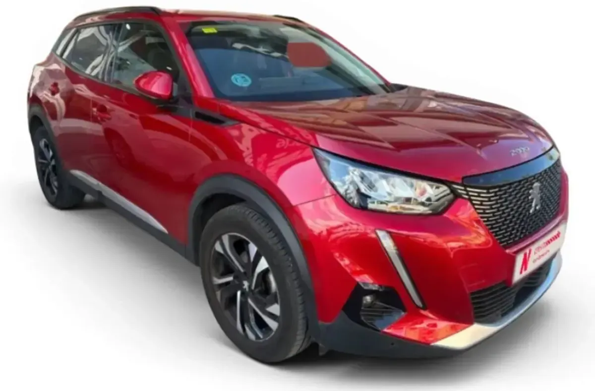 Usado Peugeot 2008 Allure 131 CV (96 kW) 2020 Rojo SUV