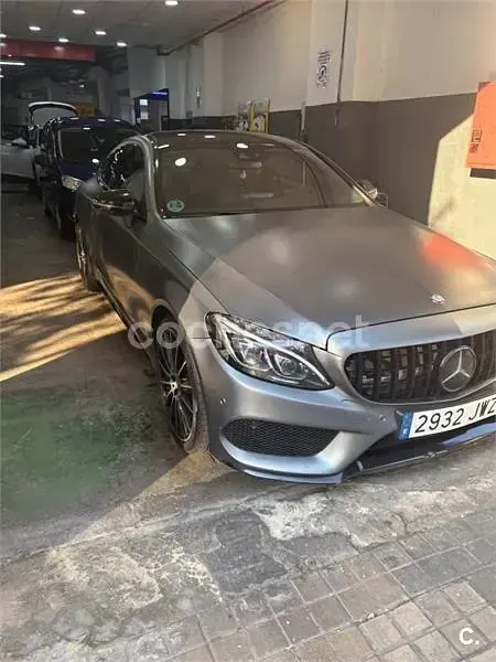Usado Mercedes C250 AMG line 204 CV (150 kW) 2017 Gris / plata Coupe