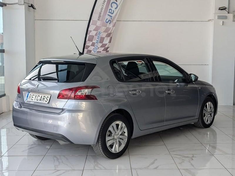 Usado Peugeot 308 Style 100 CV (73 kW) 2016 Gris / plata Berlina