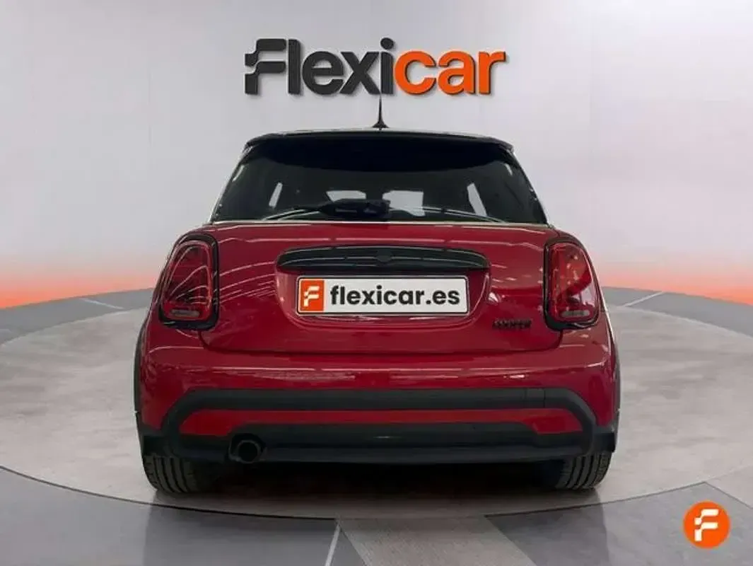 Usado Mini Cooper 136 CV (100 kW) 2023 Rojo Utilitario