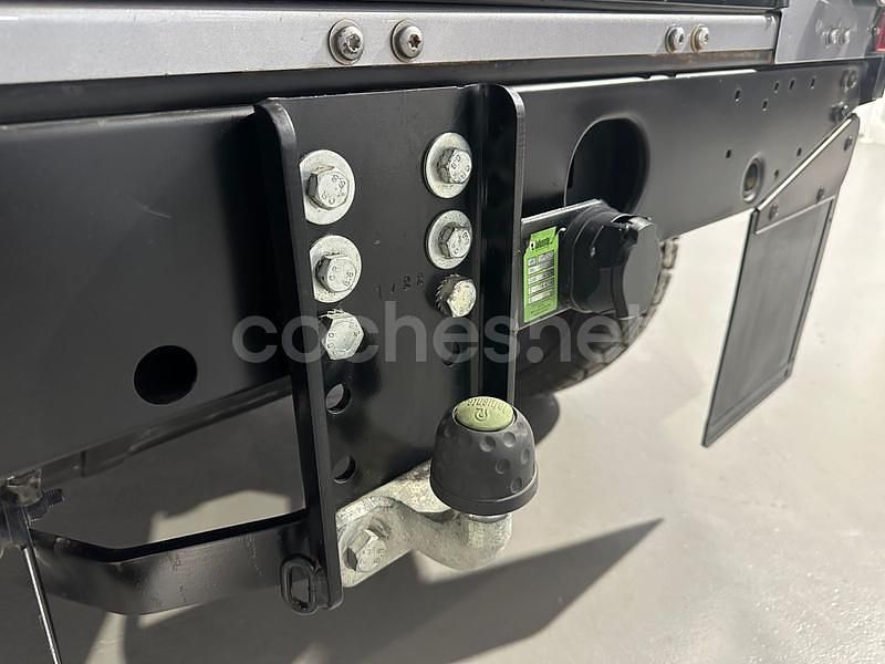 Usado Land Rover Defender 122 CV (89 kW) 2003 Gris / plata SUV