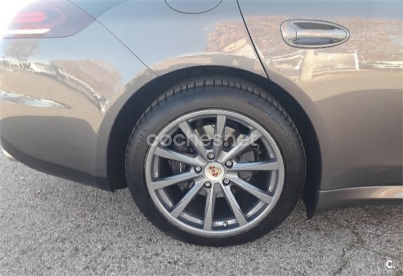 Begagnad Porsche Panamera 300 HK (220 kW) 2015 Brun Sedan
