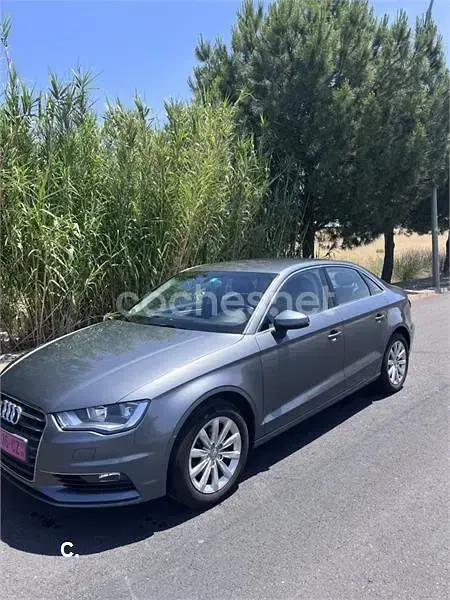 Usado Audi A3 116 CV (85 kW) 2016 Gris / plata Berlina