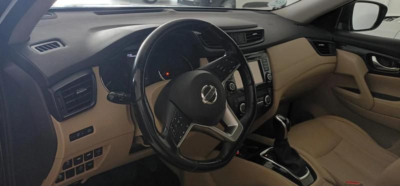 Usado Nissan X-Trail Acenta 177 CV (130 kW) 2018 Negr/techo blanco SUV