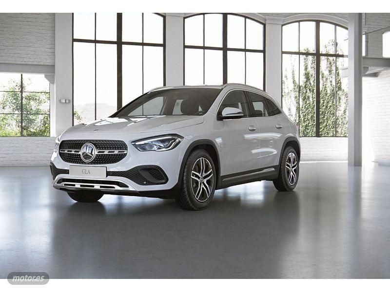 Blanco polar pintura unicolor Usado 2023 Mercedes GLA200 Progressive SUV | 34.990 € (Buen precio) - Imagen 1/4