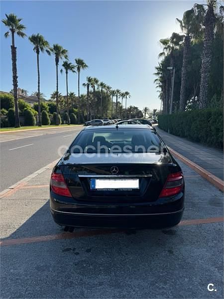 Negro Usado 2010 Mercedes C200 Avantgarde Berlina | 9800 € (Precio justo) - Imagen 1/4