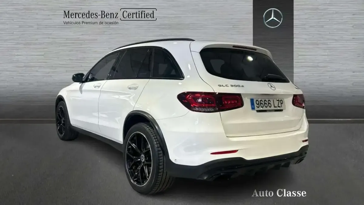 Usado Mercedes GLC300 AMG line 245 CV (180 kW) 2022 Blanco SUV