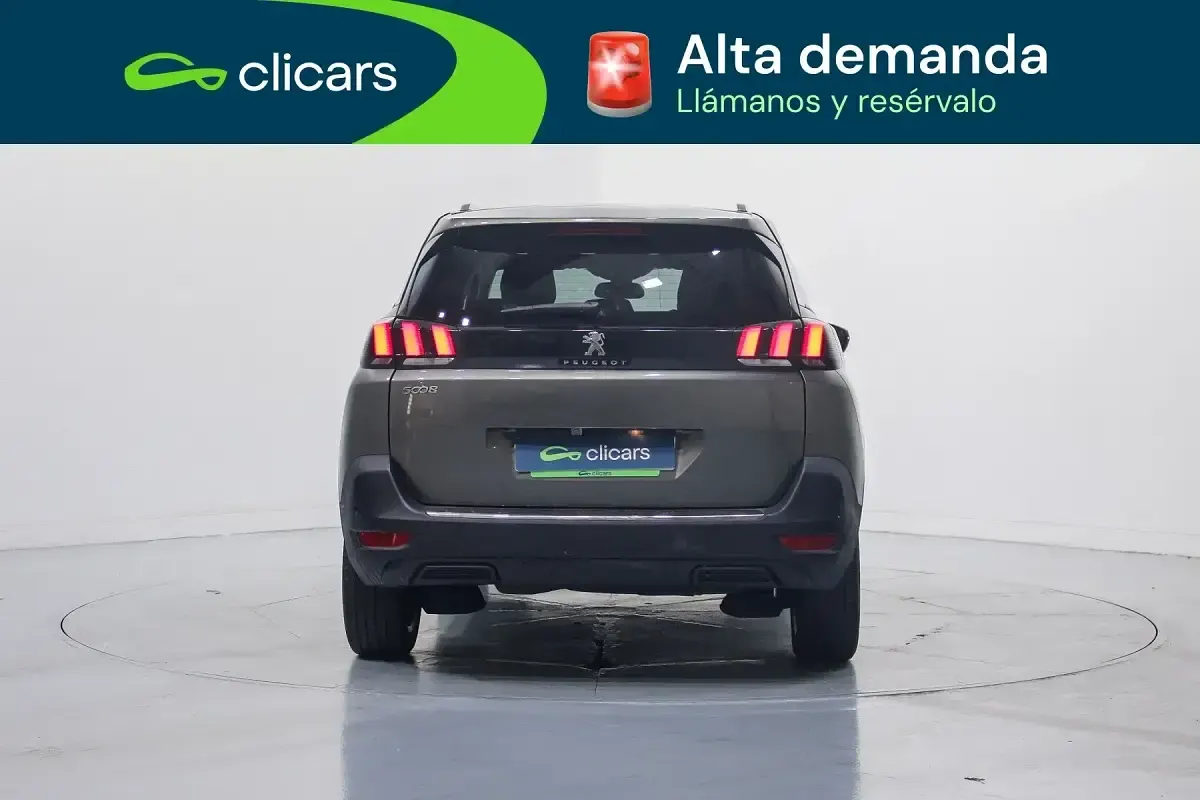 Usado Peugeot 5008 Allure 130 CV (95 kW) 2019 Verde SUV
