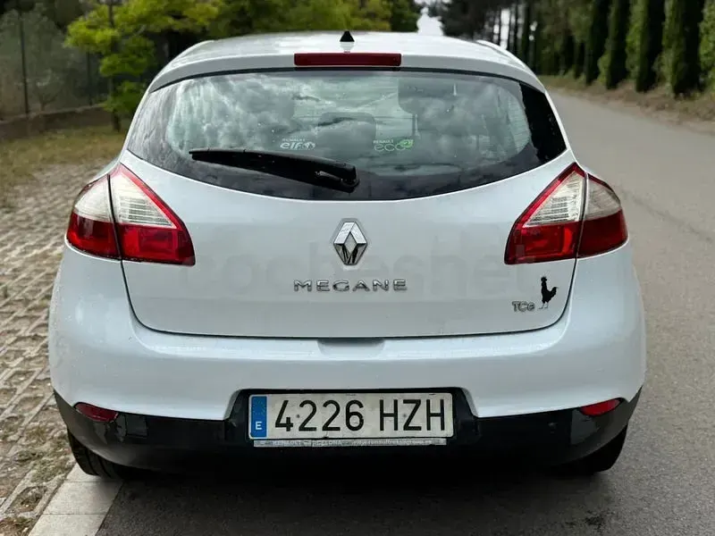 Usado Renault Mégane III Intens 115 CV (84 kW) 2014 Blanco Berlina