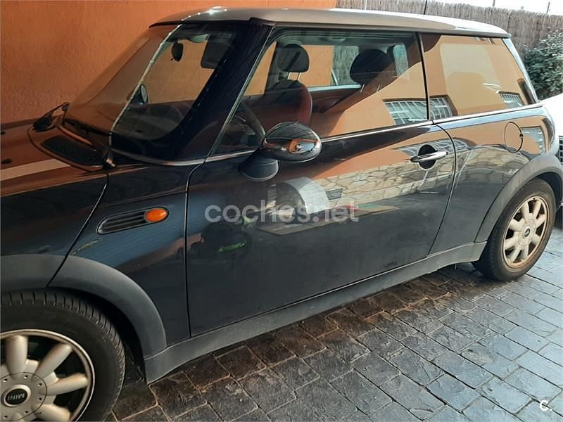 Usado Mini Cooper 115 CV (84 kW) 2002 Negro Utilitario