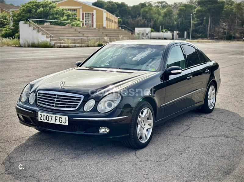 Negro Usado 2003 Mercedes E220 Elegance Berlina | 6000 € (Precio justo) - Imagen 1/4