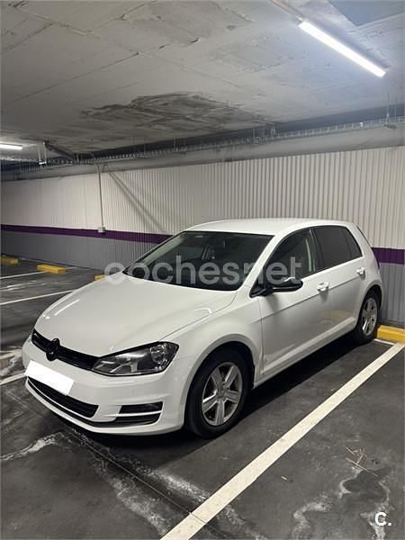 Usado VW Golf VII Advance 122 CV (89 kW) 2014 Blanco Familiar