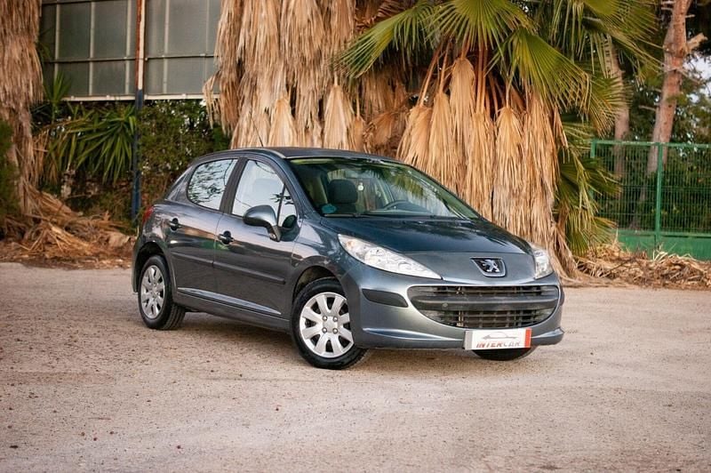 Gris Usado 2006 Peugeot 206 Utilitario | 4000 € (Precio justo) - Imagen 1/4