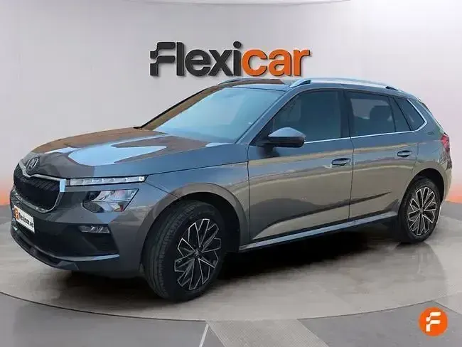 Usado Skoda Kamiq 115 CV (84 kW) 2025 Gris SUV
