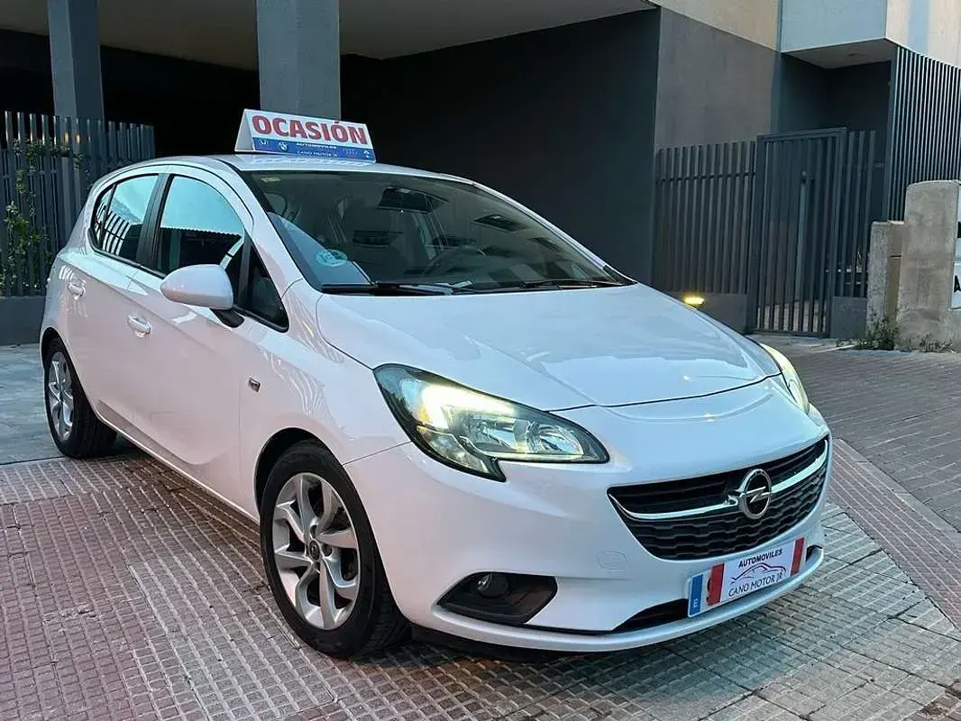 Usado Opel Corsa Selective 94 CV (69 kW) 2016 Blanco Utilitario