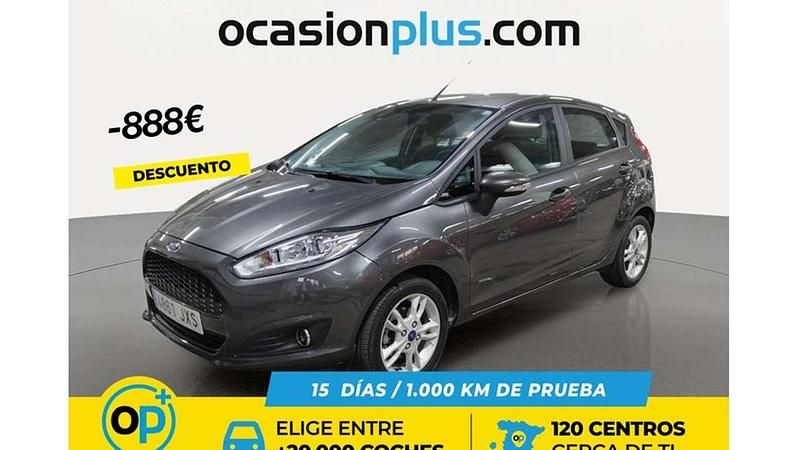 Usado Ford Fiesta Trend 101 CV (74 kW) 2017 Gris Utilitario