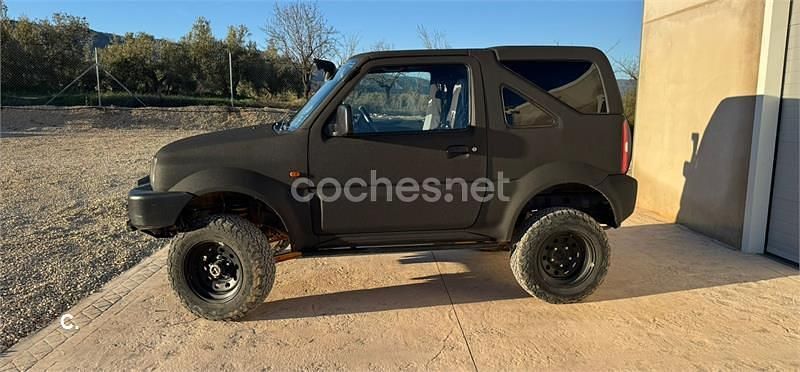Usado Suzuki Jimny 80 CV (58 kW) 2004 Negro SUV