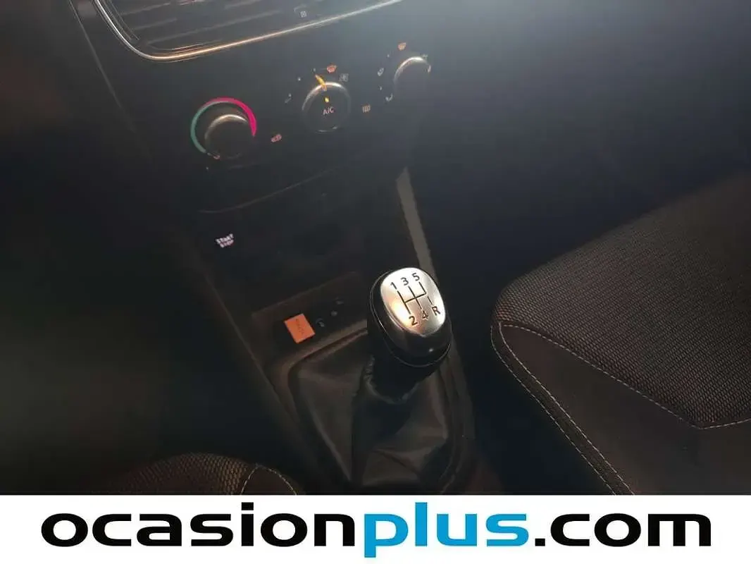 Usado Renault Clio Business 75 CV (55 kW) 2019 Blanco Utilitario