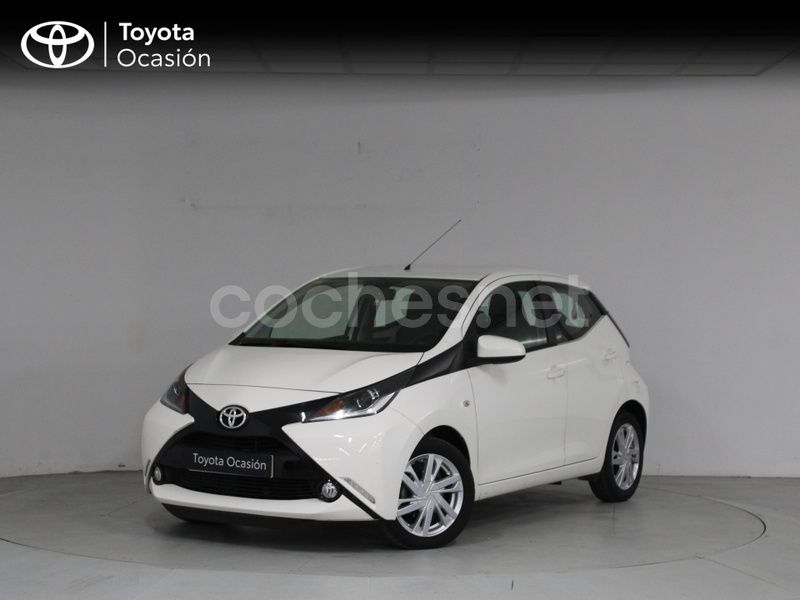 Blanco Usado 2018 Toyota Aygo X-play Utilitario | 11.490 € (Precio justo) - Imagen 1/4