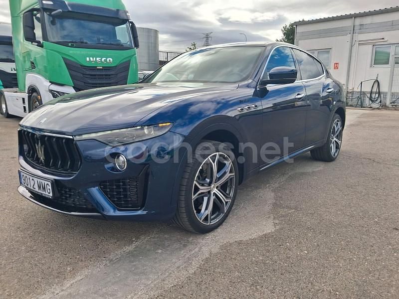 Azul Usado 2023 Maserati Levante SUV | 64.000 € (Caro) - Imagen 1/4