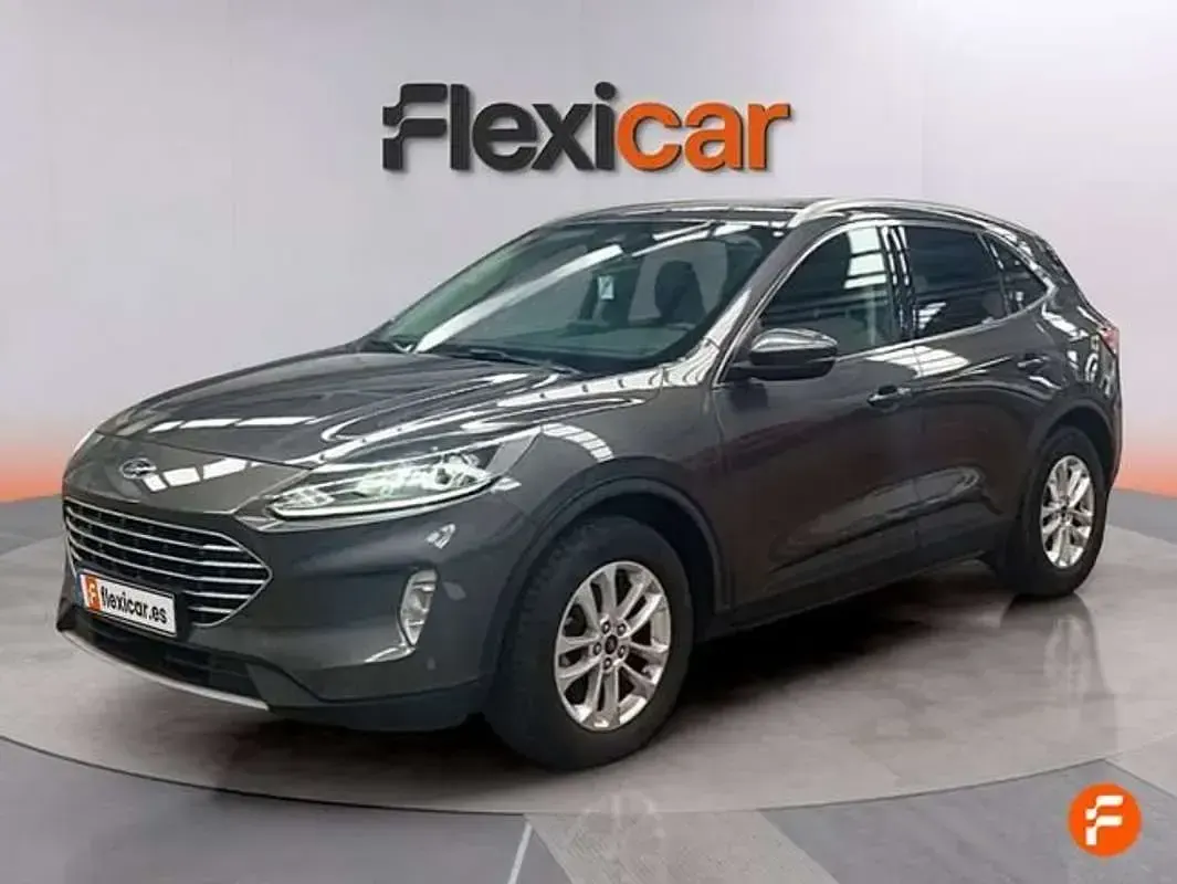 Usado Ford Kuga Titanium 120 CV (88 kW) 2021 Gris SUV