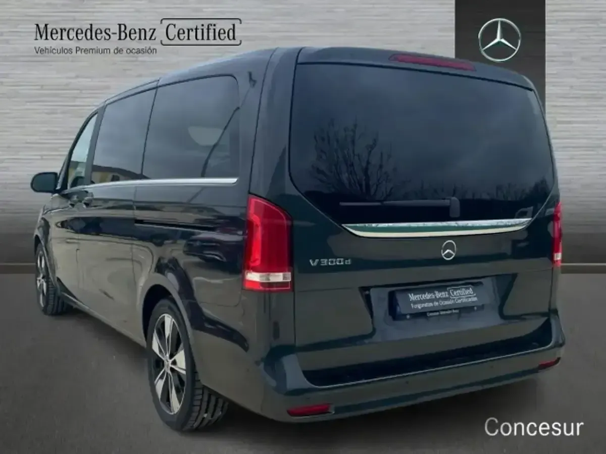 Usado Mercedes V300 Avantgarde 237 CV (174 kW) 2024 Grisnegro Monovolumen