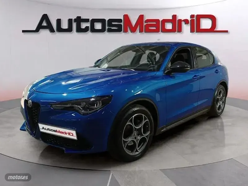 Usado Alfa Romeo Stelvio Sprint 160 CV (117 kW) 2024 Azul SUV