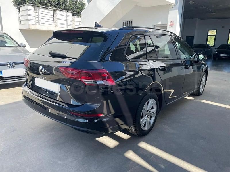Usado VW Golf VIII Life 115 CV (84 kW) 2021 Negro Familiar
