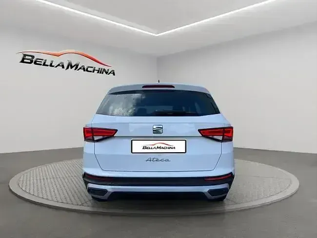 Usado Seat Ateca Style 150 CV (110 kW) 2021 Blanco SUV