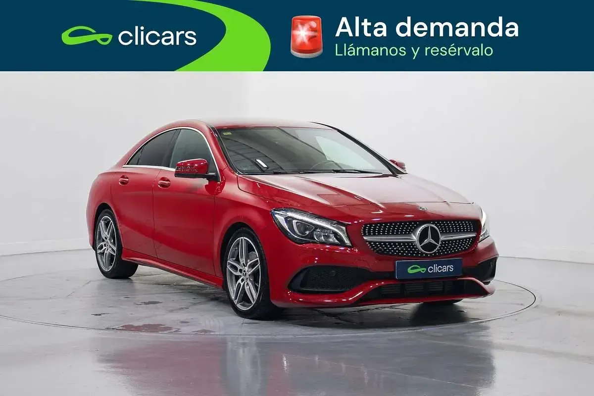 Usado Mercedes CLA180 122 CV (89 kW) 2018 Rojo Coupe