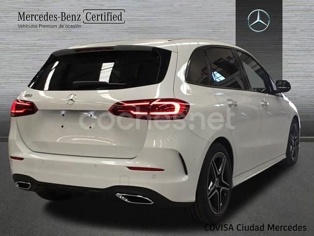 Usado Mercedes B200 AMG line 163 CV (119 kW) 2020 Blanco digital metalizado Monovolumen
