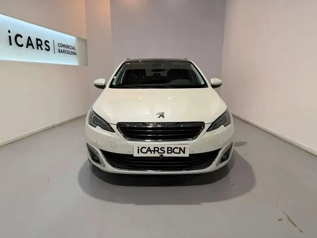 Usado Peugeot 308 Active 130 CV (95 kW) 2017 Gris Berlina