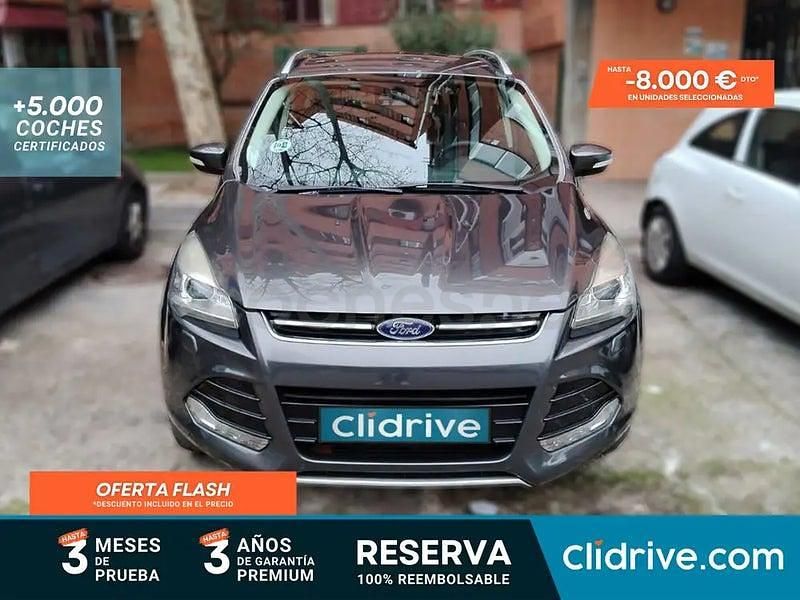 Usado Ford Kuga Titanium 180 CV (132 kW) 2014 Gris / plata SUV