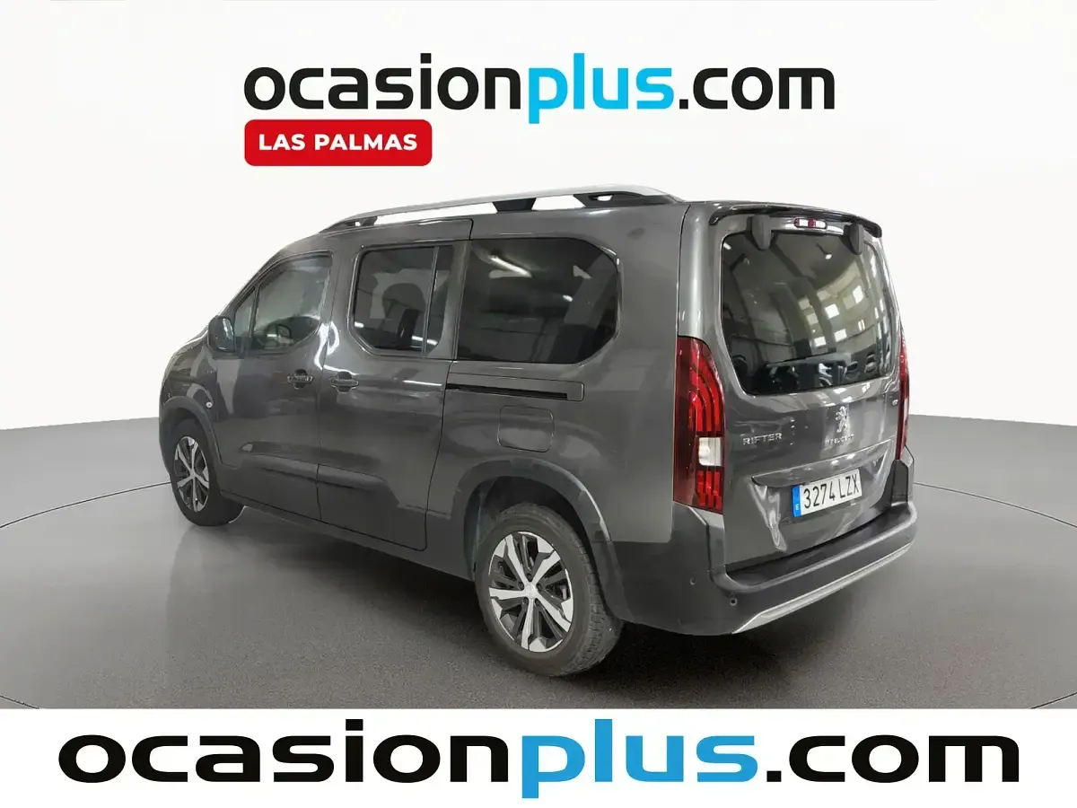 Usado Peugeot Rifter GT 130 CV (95 kW) 2022 Gris / plata Monovolumen