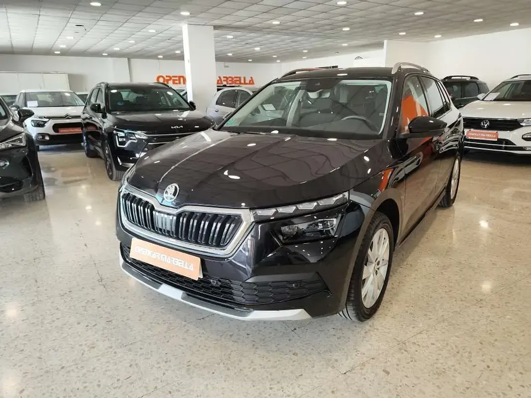 Usado Skoda Kamiq Style 150 CV (110 kW) 2023 Negro SUV